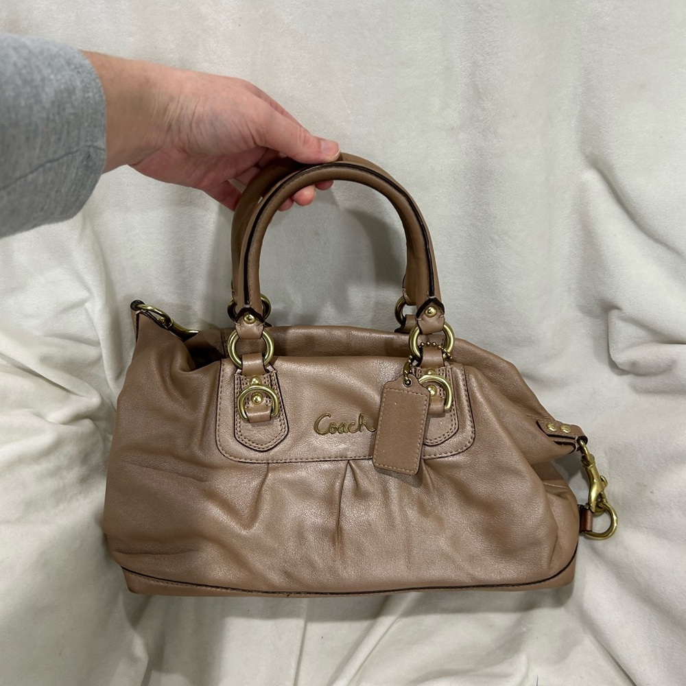 Coach Tan Leather Shoulder Bag and Wallet - Picture 6 of 8